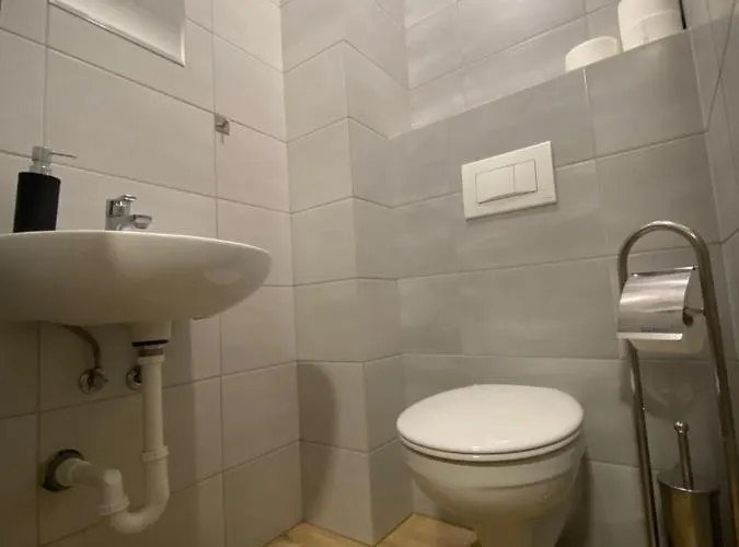 Pokoje Goscinne Holtur Podczele Apartahotel *